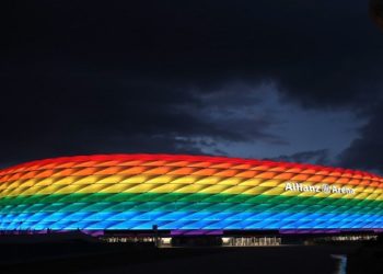 UEFA rejeita estádio com cores de arco íris