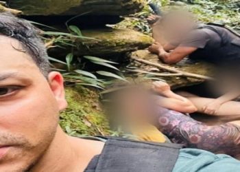 Policial tira selfie com reféns de Lázaro