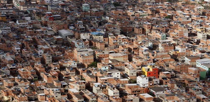 CONSTRUÇÕES IRREGULARES EM RIO DAS PEDRAS