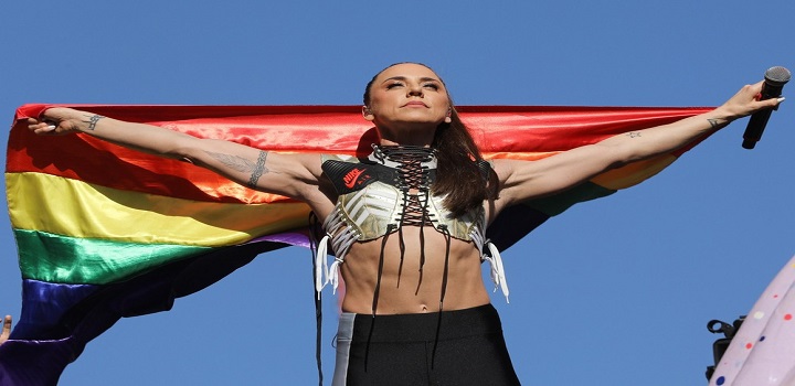 Maior parada LGBT do mundo tem 8 horas de shows e informações virtuais