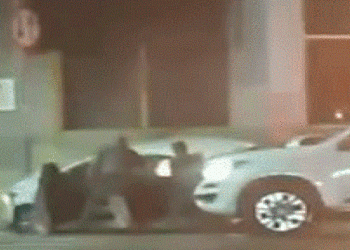 Dois são mortos dentro de carro pela PM após assalto em SP