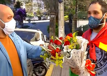 Repórter Ádison Ramos é surpreendido ao vivo pelo marido no Dia do Orgulho LGBTQIA+