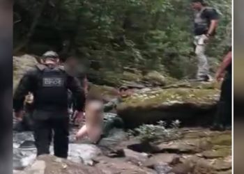 Vídeo mostra resgate em rio de família feita refém por Lázaro em Goiás; ouça tiros