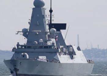 A Rússia convocou para uma reunião a embaixadora britânico em Moscou e alertou o Reino Unido que, se embarcações de guerra britânicas voltarem a navegar na costa da Crimeia, no Mar Negro,