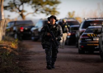 Serial killer foragido em Goiás tentou acertar cão farejador durante troca de tiros