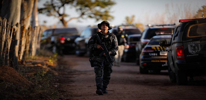 Serial killer foragido em Goiás tentou acertar cão farejador durante troca de tiros