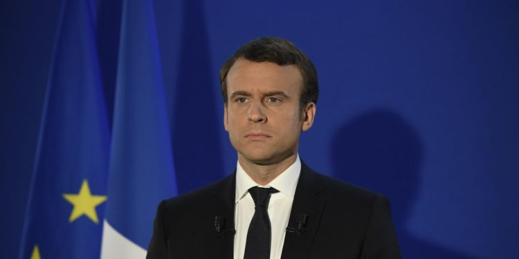 França avalia posicionar armas nucleares em países europeus aliados.