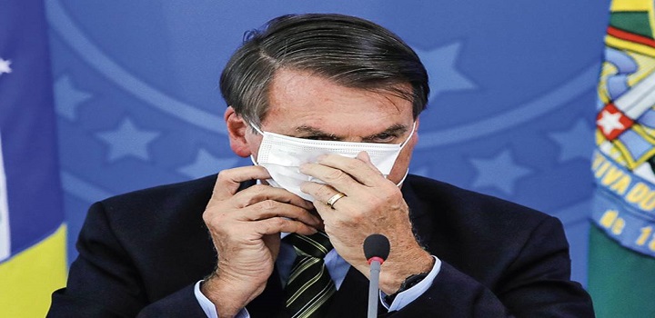 Bolsonaro promete “tirar dinheiro da Saúde e Educação” caso veto a distribuição de absorventes seja derrubado