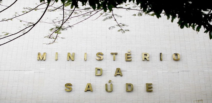 Ministério da Saúde desmente vacinas vencidas