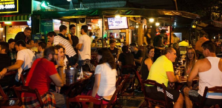 bares e restaurantes no RJ vão retomando as atividades