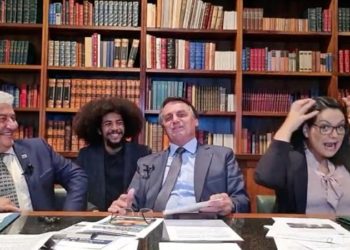Bolsonaro faz piada racista com cabelo de homem negro
