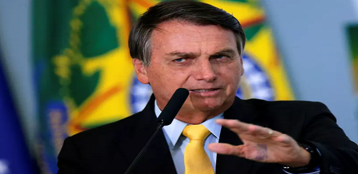 Bolsonaro continua internad em SP