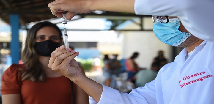 cAMPOS VAI PUNIR ESCOLHA DE VACINAS