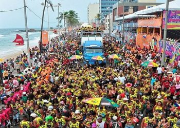 Salvador retomada do entretenimento
