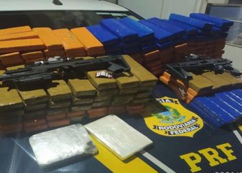 PRF apreende armas e drogas em campos