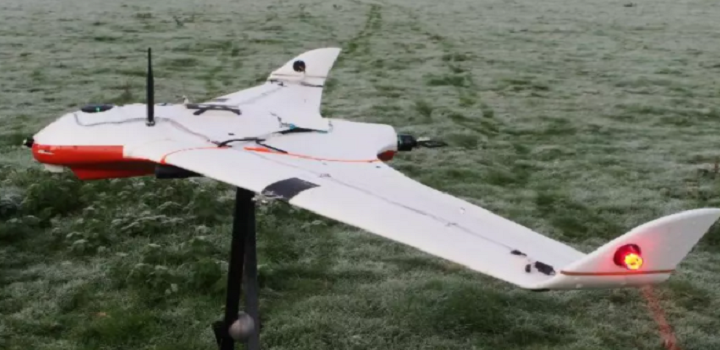 Drones em Dubai para gerar chuva