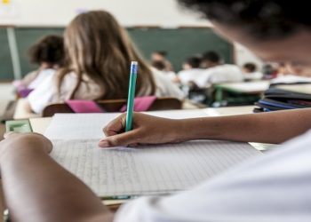 Escola no DF condenada a indenizar aluno