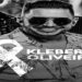 O cantor sertanejo Kleber Oliveira, da dupla Kleber e Kaue, morreu nesta segunda-feira (5), no Hospital Estadual de Américo Brasiliense