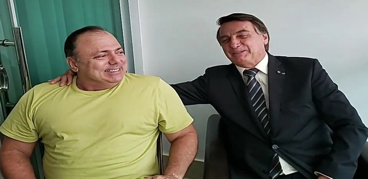 Jair Bolsonaro defente Eduardo Pazuello