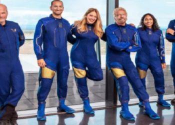 Branson fará seu voo espacial apenas nove dias antes de outra empresa