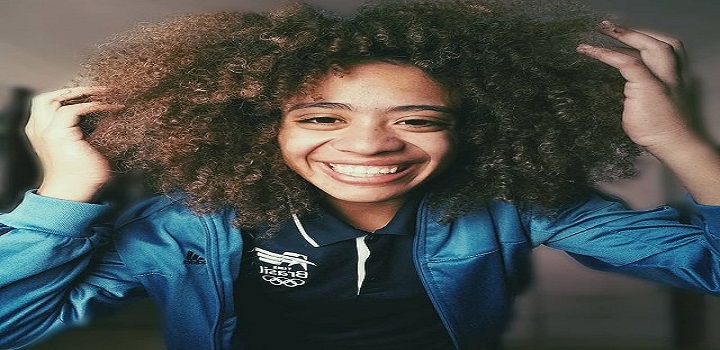 Thau Lee, como é chamada nas redes sociais ganhou medalhas de prata e ouro em 2015.