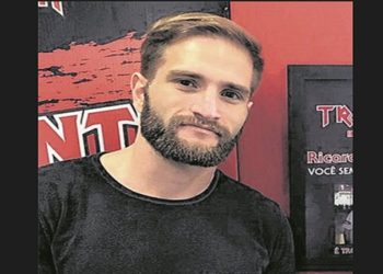 empresário e sommelier que está abrindo uma distribuidora de cerveja artesanais na Flórida e investindo em uma revendedora que terceiriza processos de estocagem e distribuição com fornecedores, em um modelo chamado dropshipping.
