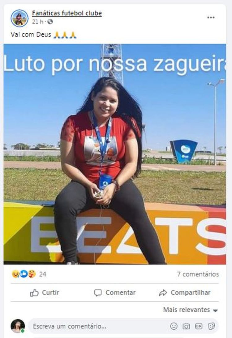 Elaine jogava futebol pelo time Fanáticas F. C. — Foto: Reprodução/ Redes sociais