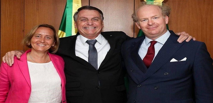 Bolsonaro se encontra com deputada alemã de extrema direita
