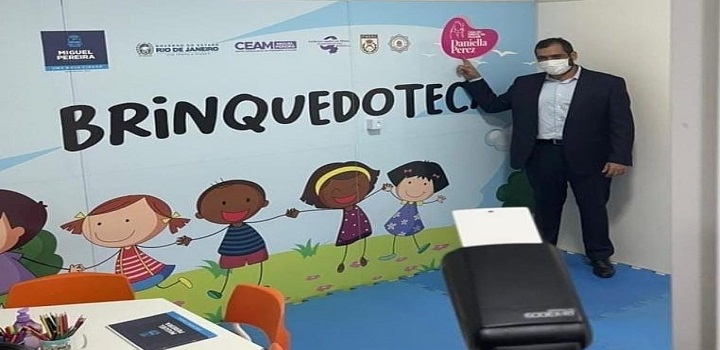 projeto de lei em tramitação na Alerj que pede a expansão da Casa do Direito da Mulher Daniella Perez, unidades de atendimento a mulheres vítimas de violência doméstica.