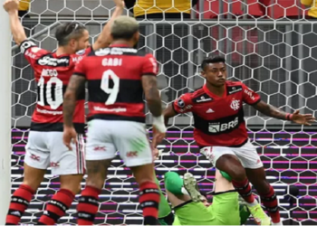 FLAMENGO GOLEIA OLIMPIA