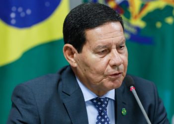 Vice-presidente Hamilton Mourão lidera pesquisa no RJ