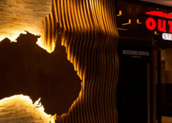 Outback abre processo seletivo com 500 vagas