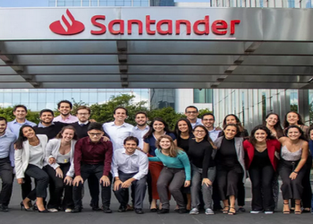 Banco Santander abre 700 vagas de emprego Cerca de 300 são para a área do Varejo e outras 400 para Tecnologia