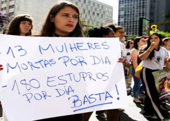 Protesto em Curitiba contra a violência e o feminicídio
Foto: Dario Oliveira/NurPhoto via Getty Images)