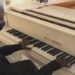 Tinha um piano no meio do caminho ... talento de vendedor ambulante viraliza