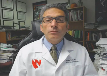 pesquisador da Universidade de Nebraska, André Kalil, diz que combinação da vacina com medidas não farmacológicas é a única maneira de parar a circulação do vírus