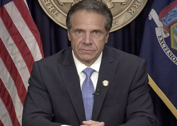 Governador de Ny renuncia após denuncias de assédio