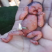 Segundo Fabiana Santos dos Reis, de Goiânia, quase metade dos pedidos vêm de pais de bebês prematuros que não sobreviveram. "Às vezes, é a única lembrança", conta