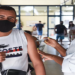 Vacinação contra a covid de jovens em Campos