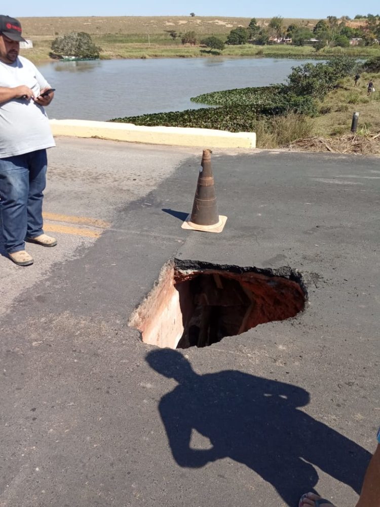 Insegurança na Ponte da Amizade entre São Francisco de Itabapona (ES) e Presidente Kennedy (ES)
