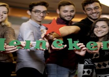 Heineken, a multinacional líder em fabricação de cerveja, convoca em todo o Brasil candidatos sem experiência para estagiar em suas fábricas