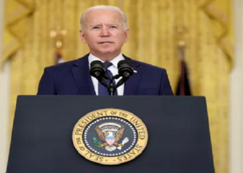 Presidente Joe Biden dos EUA em um pronunciamento após ataque terrorista no aeroporto de Cabul em 26 de agosto — Foto: Jonathan Ernst/Reuters