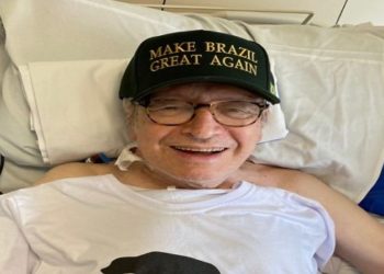 escritor e influenciador Olavo de Carvalho morreu aos 74 anos.