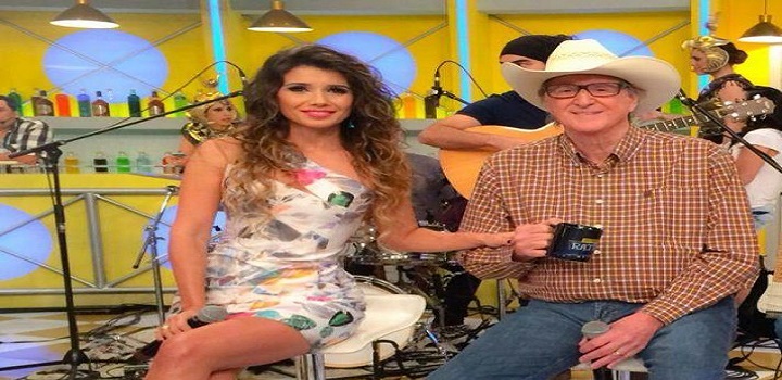Única artista a confirmar participação no novo álbum de Sérgio Reis, a cantora Paula Fernandes afirma “ter uma enorme gratidão’’ pelo cantor e “repudiar compromissos firmados e cancelados’’.