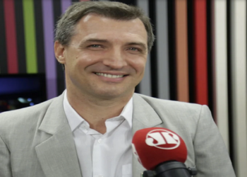 Professor recebe sem dar aulas na USP