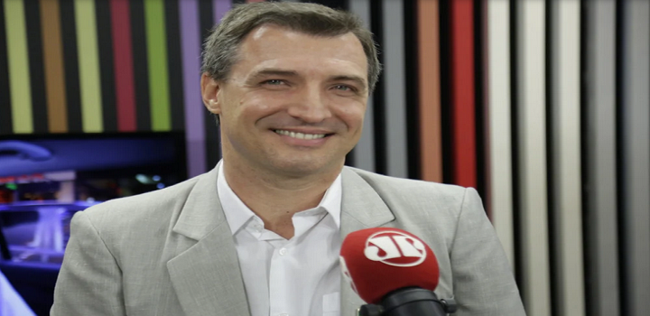 Professor recebe sem dar aulas na USP