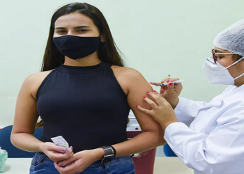 Campos, RJ, anuncia repescagem noturna de vacinação