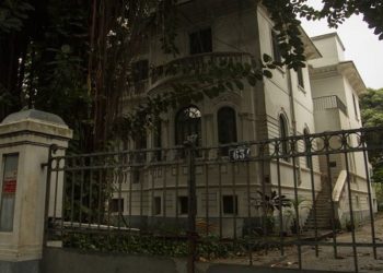 Prefeitura põe imóveis à venda para pagar 13º salário