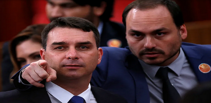 Ana Cristina Valle, ex-mulher de Bolsonaro, também é suspeita de integrar o chamado esquema de 'rachadinha'