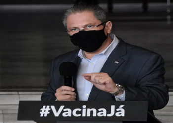 governo de São Paulo admitiu que o ideal seria aplicar uma vacina diferente para a terceira dose contra a Covid-19
